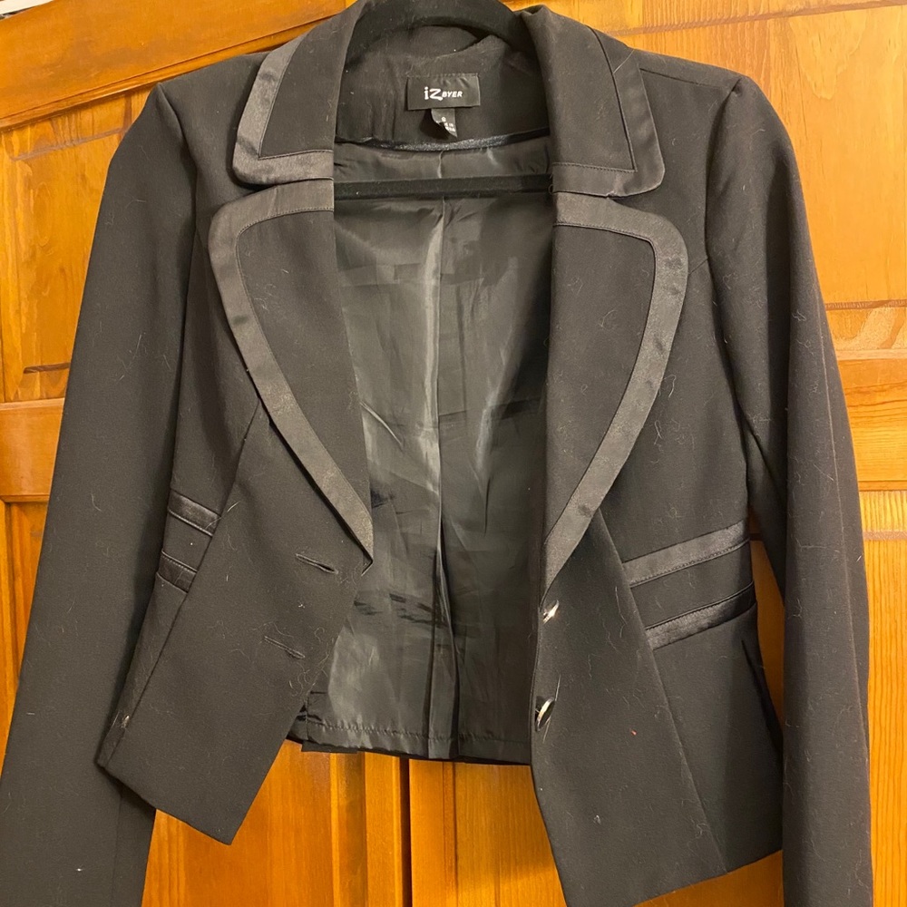 Fitted Black Blazer